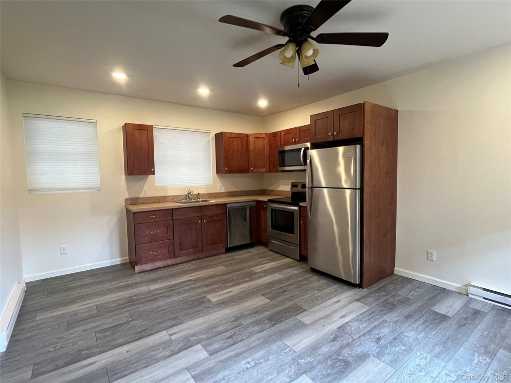 73 Webster Ave - Photo 5