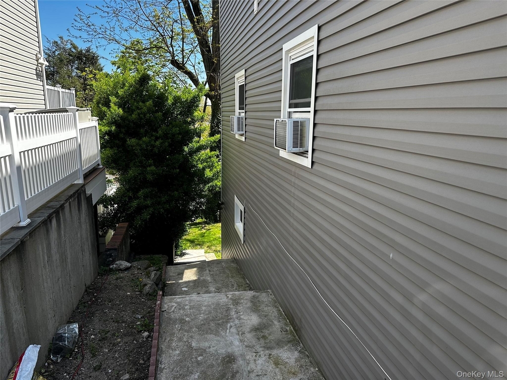 56 Marwood Road N - Photo 9