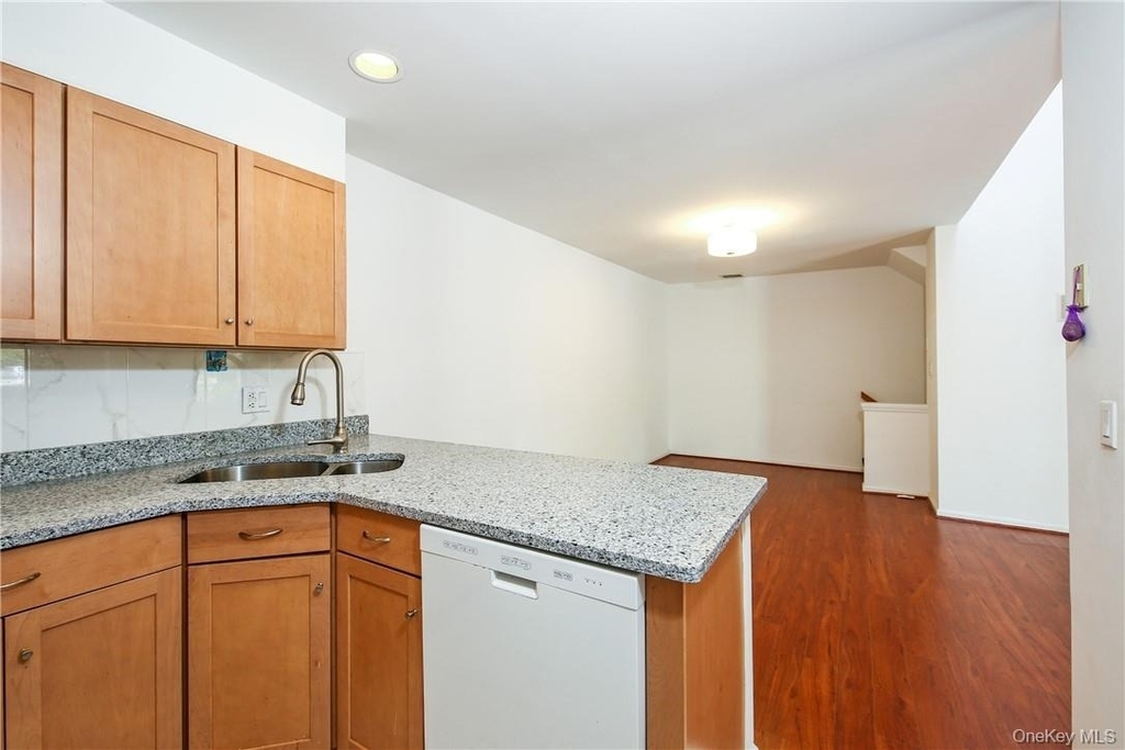 599 Midland Avenue - Photo 6