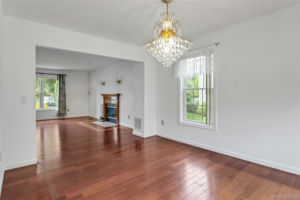 5801 Applewood Circle - Photo 5