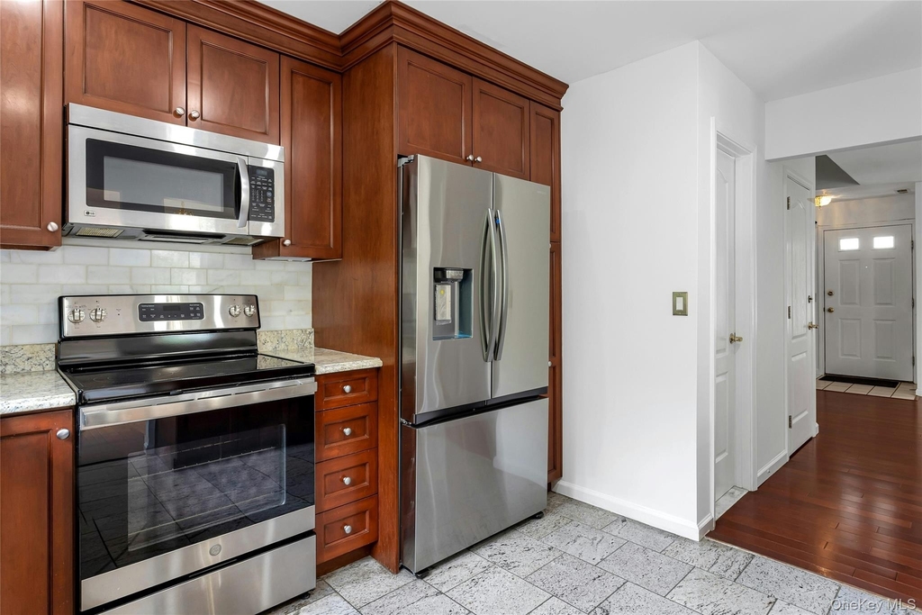 5801 Applewood Circle - Photo 7