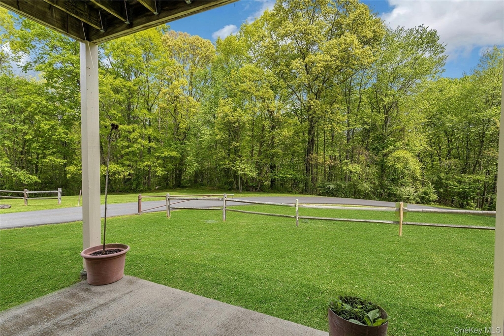 5801 Applewood Circle - Photo 16