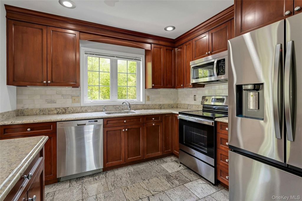 5801 Applewood Circle - Photo 6