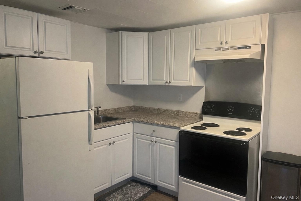 50 Kalmia Street - Photo 1
