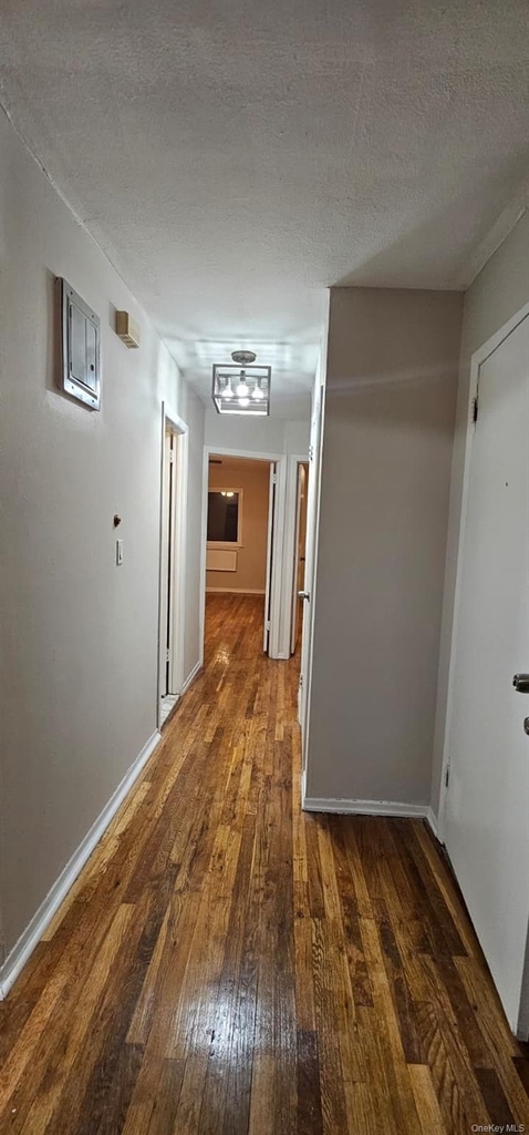26016 Hillside Avenue - Photo 6