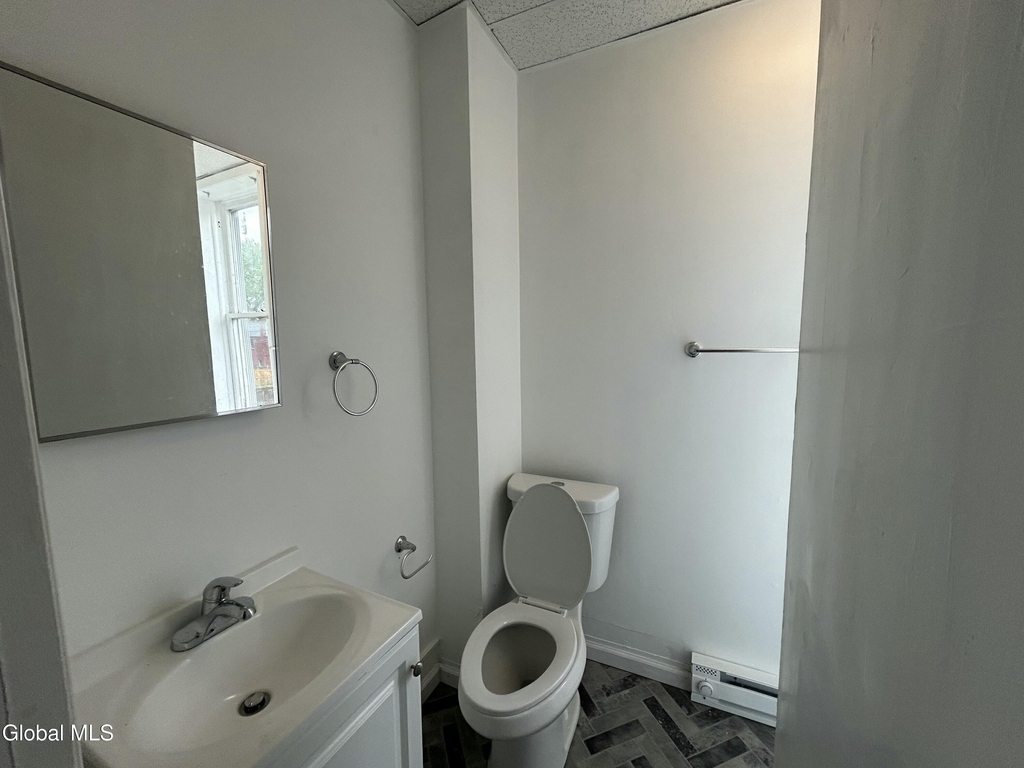 663 2nd Avenue - Photo 4