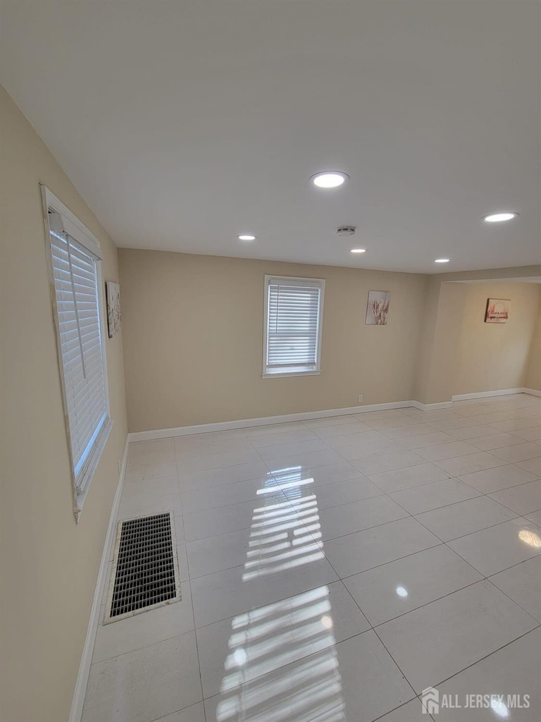 333 Brinton Avenue - Photo 3