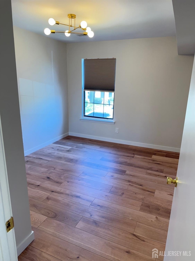 1511 Pebble Place - Photo 7