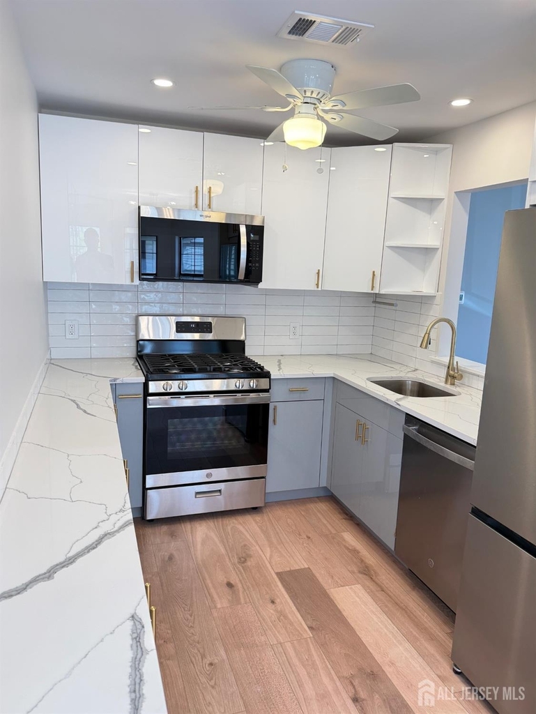1511 Pebble Place - Photo 1