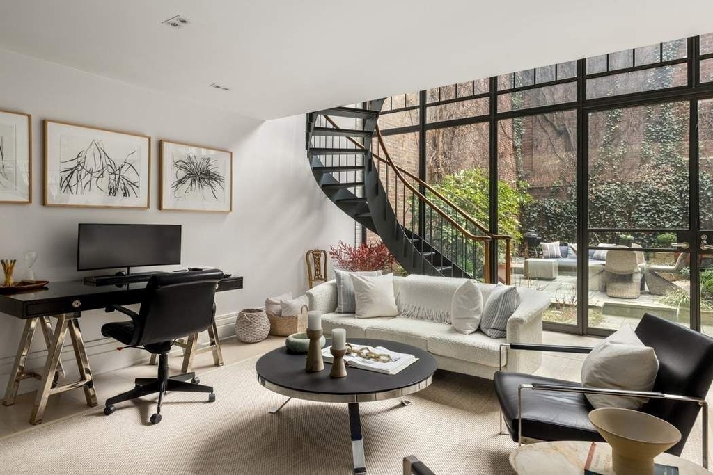 164 E 70th Street - Photo 15