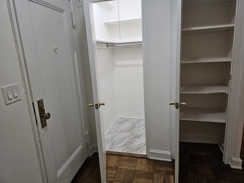40 Central Park S - Photo 5