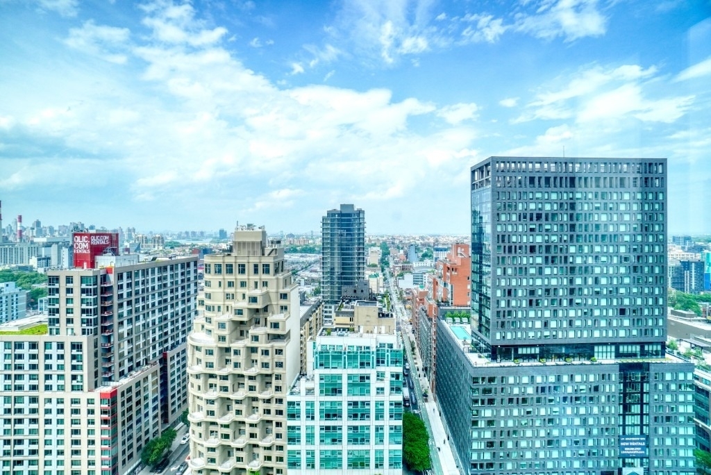 24-16 Queens Plaza S - Photo 10