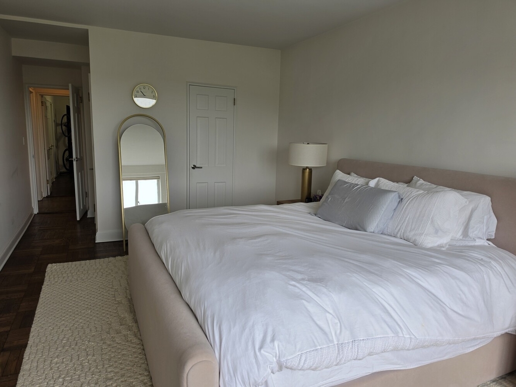40 Central Park S - Photo 6