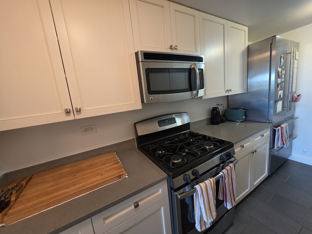 40 Central Park S - Photo 9