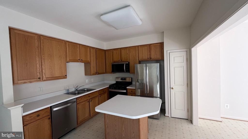 13643 Saint Johns Wood Place - Photo 12