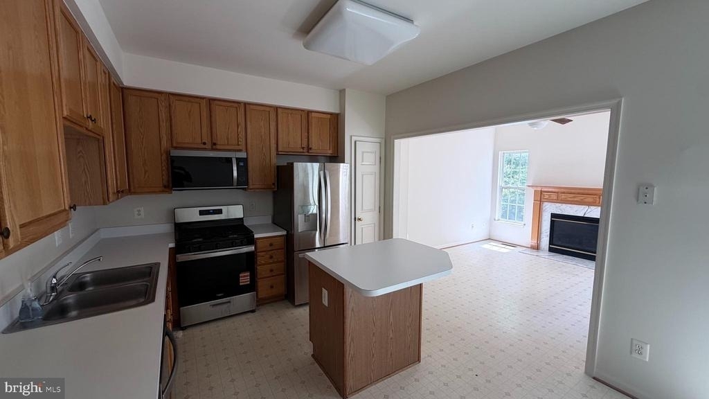 13643 Saint Johns Wood Place - Photo 11