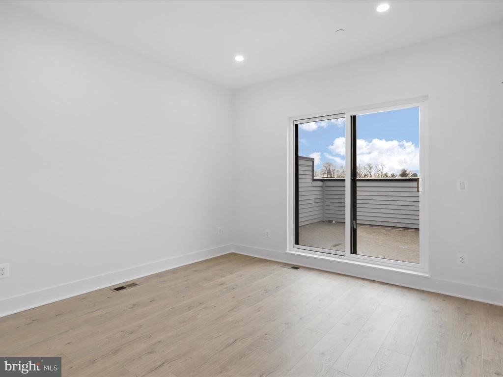 2064 Tysons Ridgeline Road - Photo 26