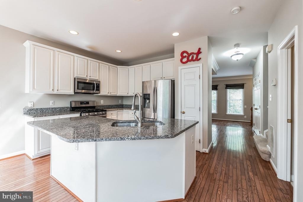 12876 Fair Valley Court - Photo 7