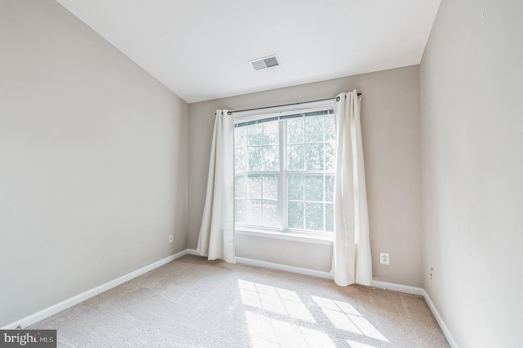 12876 Fair Valley Court - Photo 16