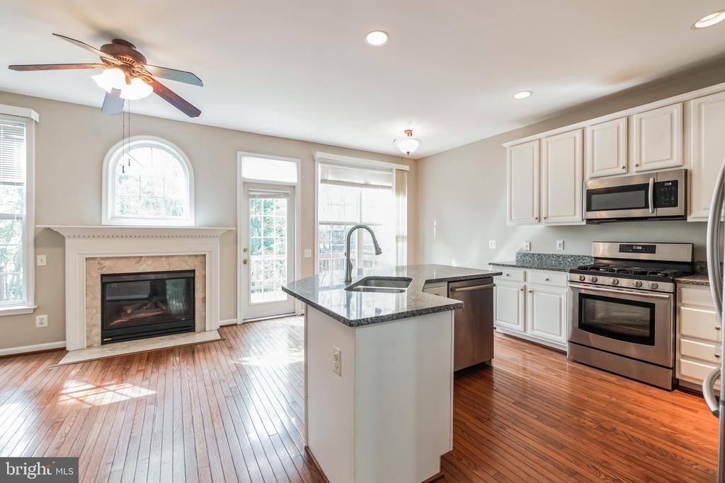12876 Fair Valley Court - Photo 4