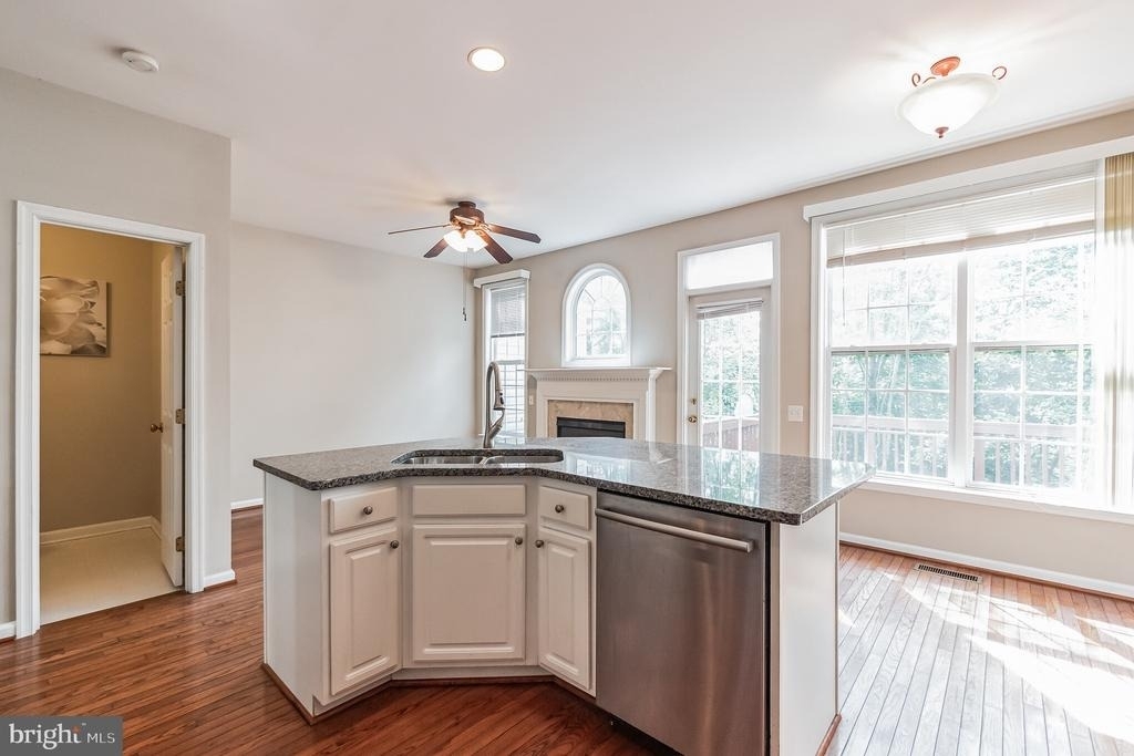 12876 Fair Valley Court - Photo 8