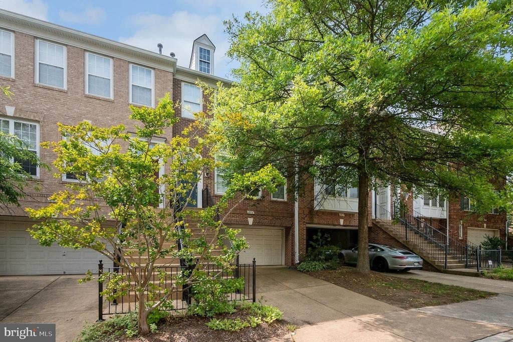 12876 Fair Valley Court - Photo 0