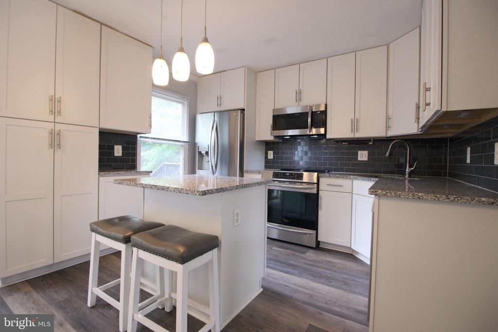 953 Ferndale Avenue - Photo 6