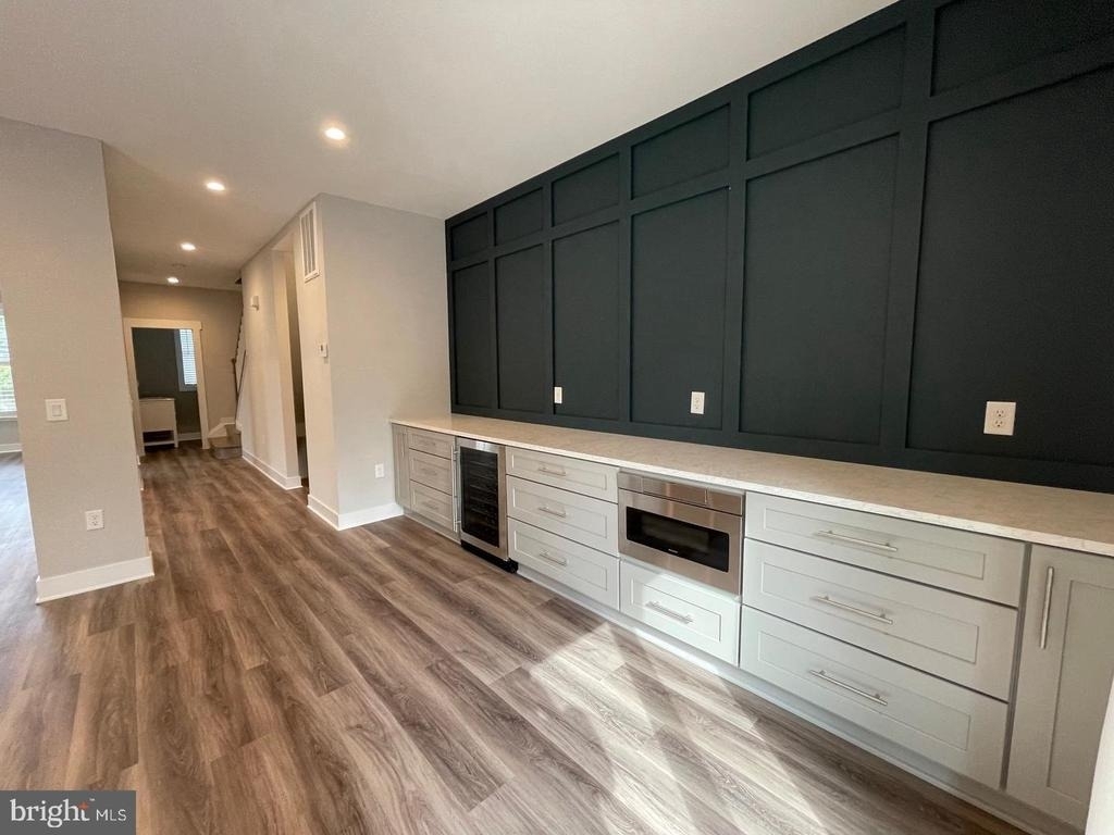 307 Charles Street - Photo 4