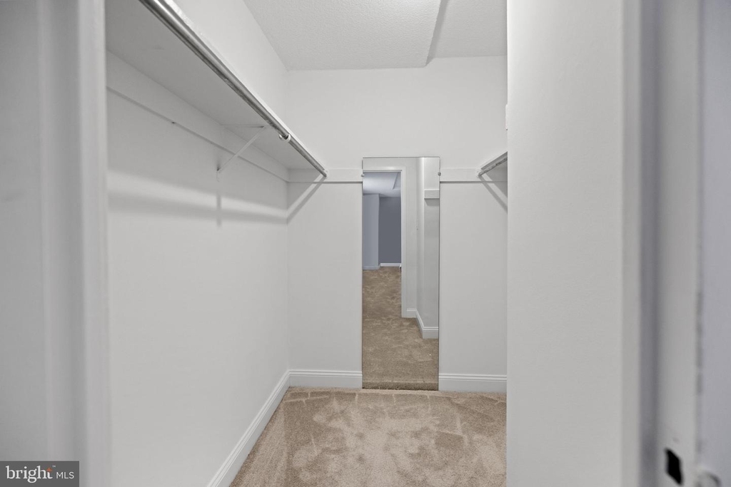 501 Slaters Lane - Photo 4