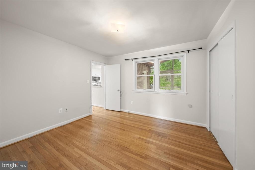 877 N Nottingham Street N - Photo 9