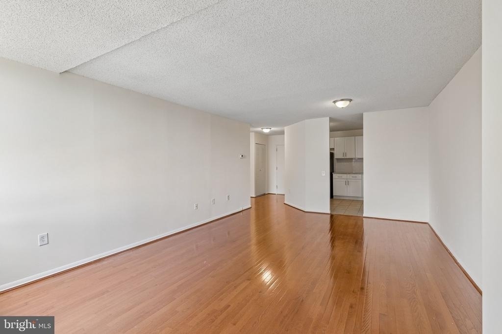 241 S 6th Street - Photo 8