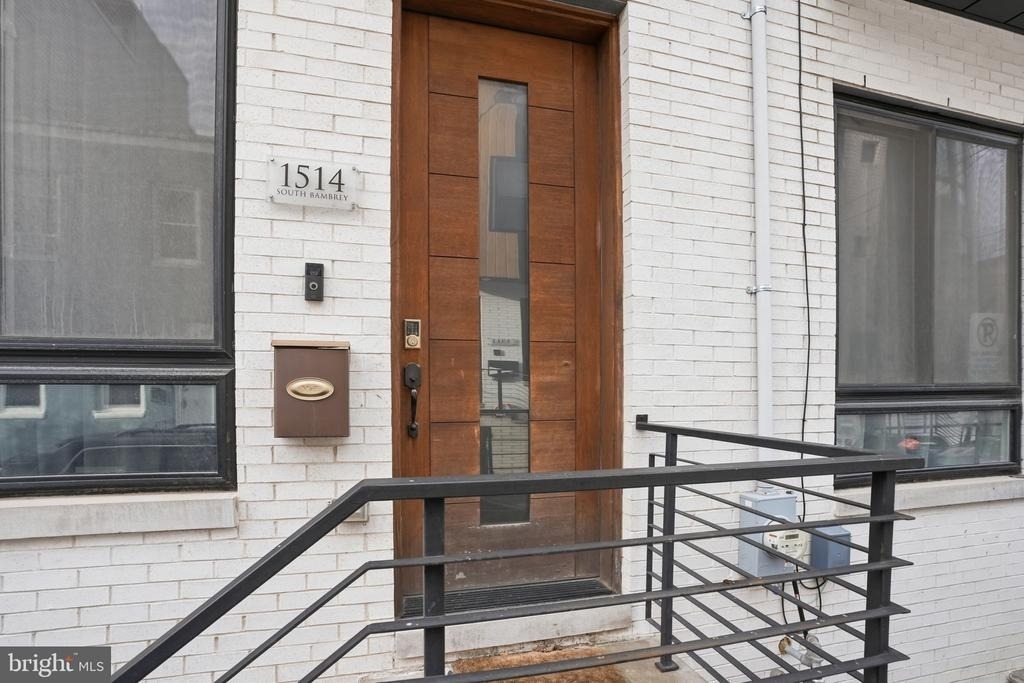 1514 S Bambrey Street - Photo 1