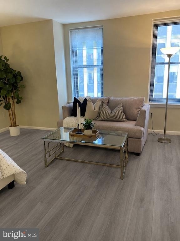 135 S 19th Street - Photo 2