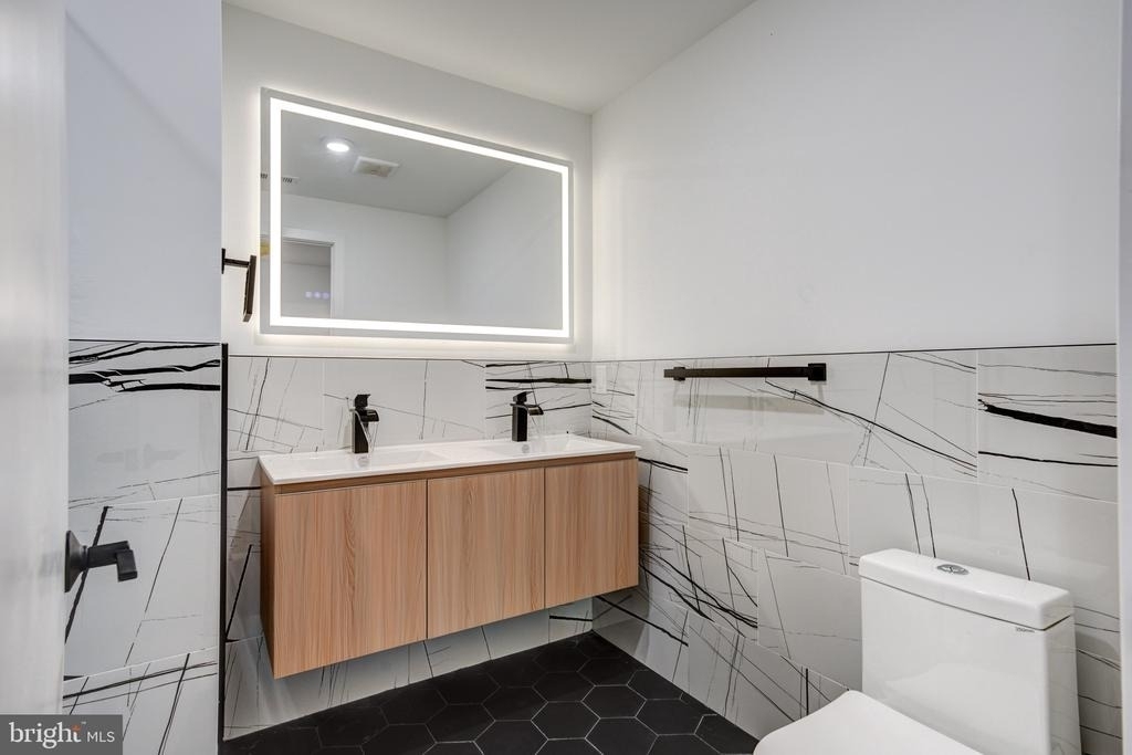 2329 Ellsworth Street - Photo 16