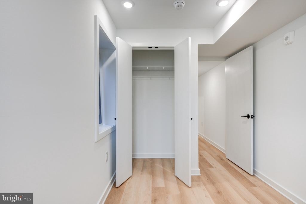 2329 Ellsworth Street - Photo 14