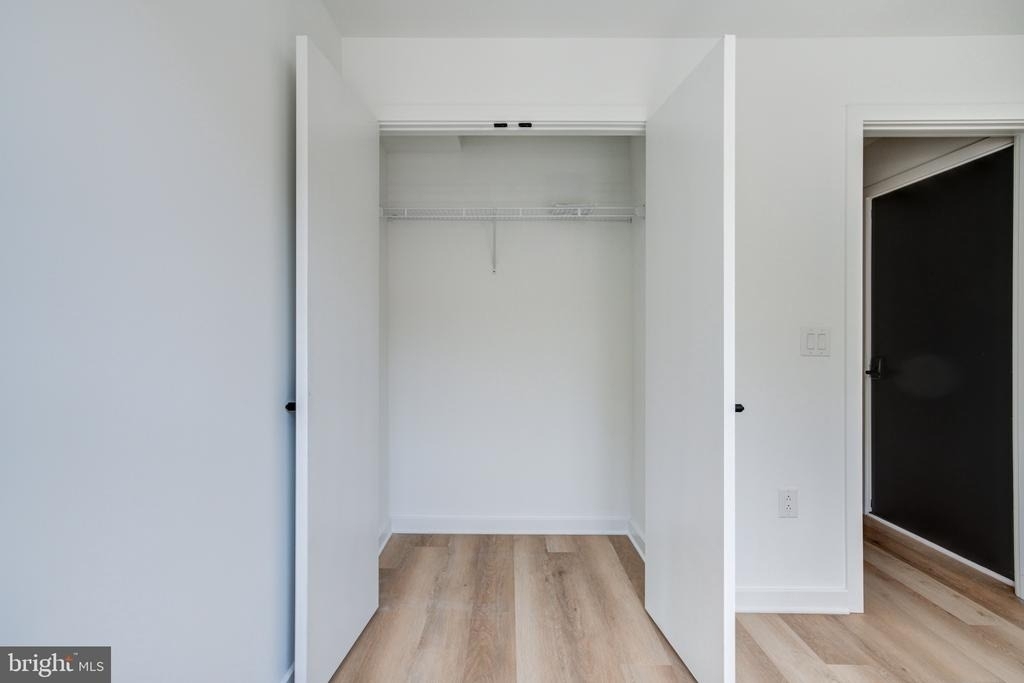 2329 Ellsworth Street - Photo 9