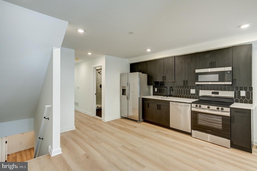 2329 Ellsworth Street - Photo 0