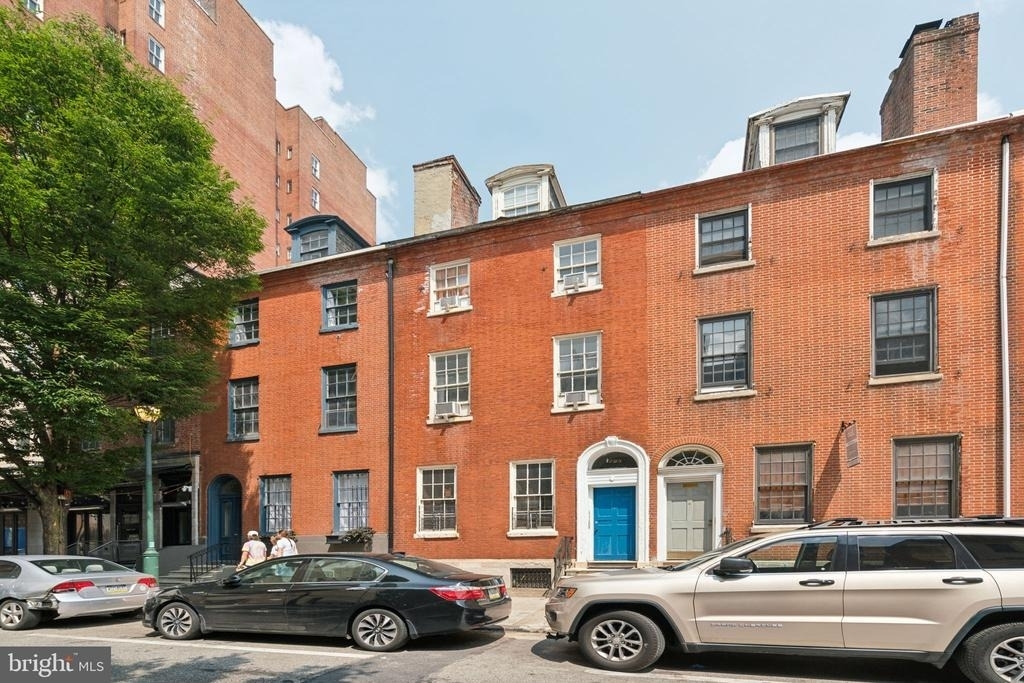 1225 Spruce Street - Photo 1