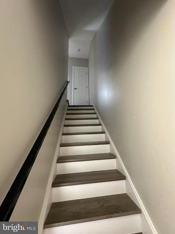 1210 N Taylor Street - Photo 12