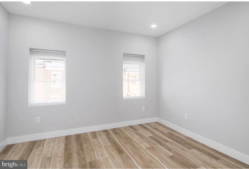23 E Silver Street - Photo 5