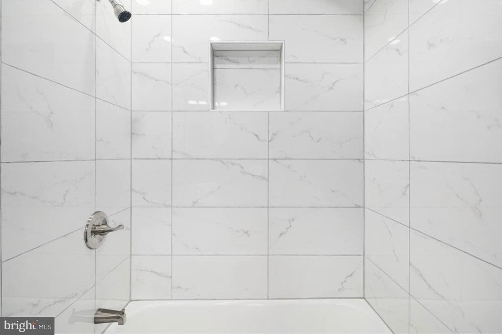 23 E Silver Street - Photo 8
