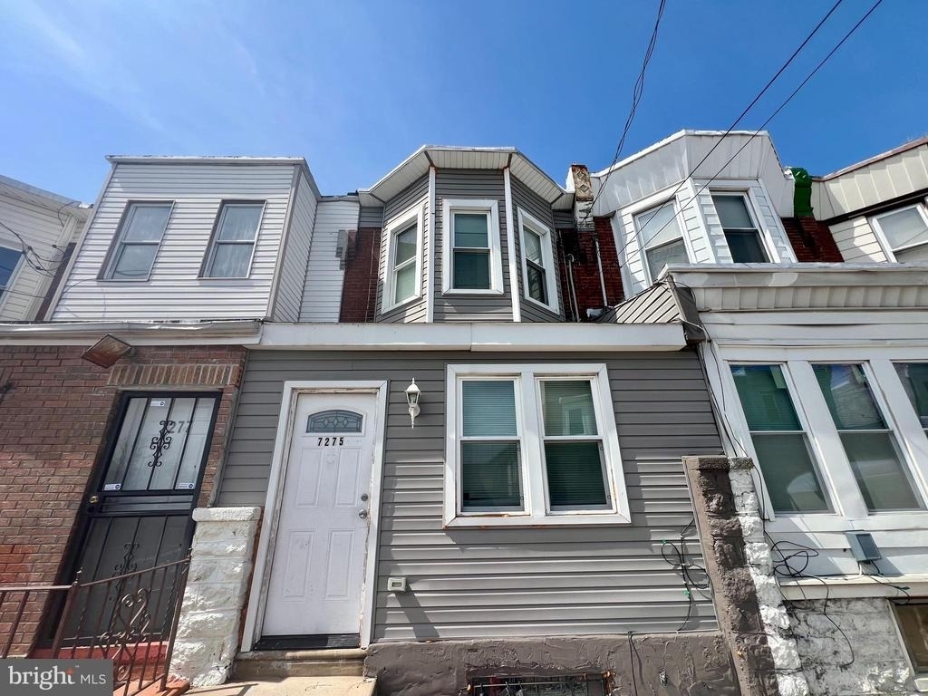 7275 Saybrook Avenue - Photo 1