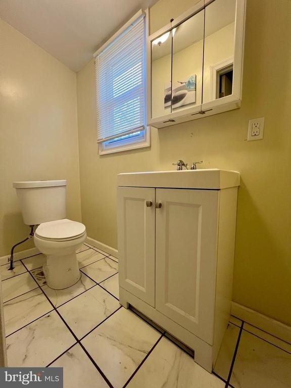 7275 Saybrook Avenue - Photo 5