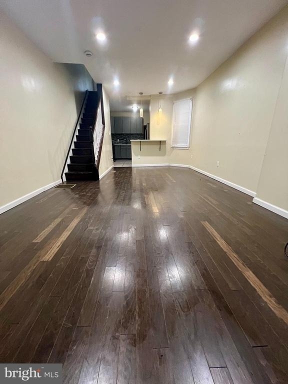 7275 Saybrook Avenue - Photo 2