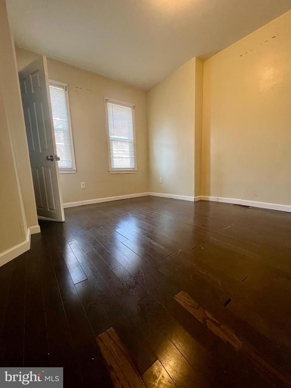 7275 Saybrook Avenue - Photo 7
