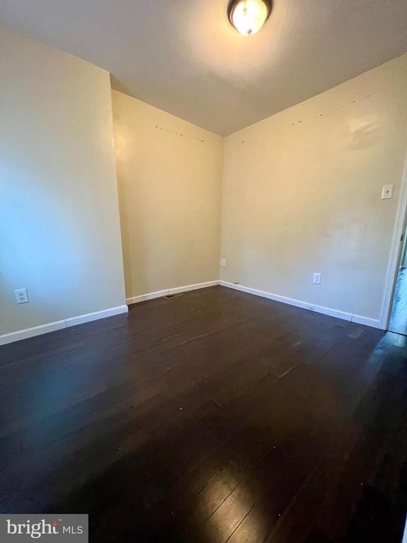 7275 Saybrook Avenue - Photo 8