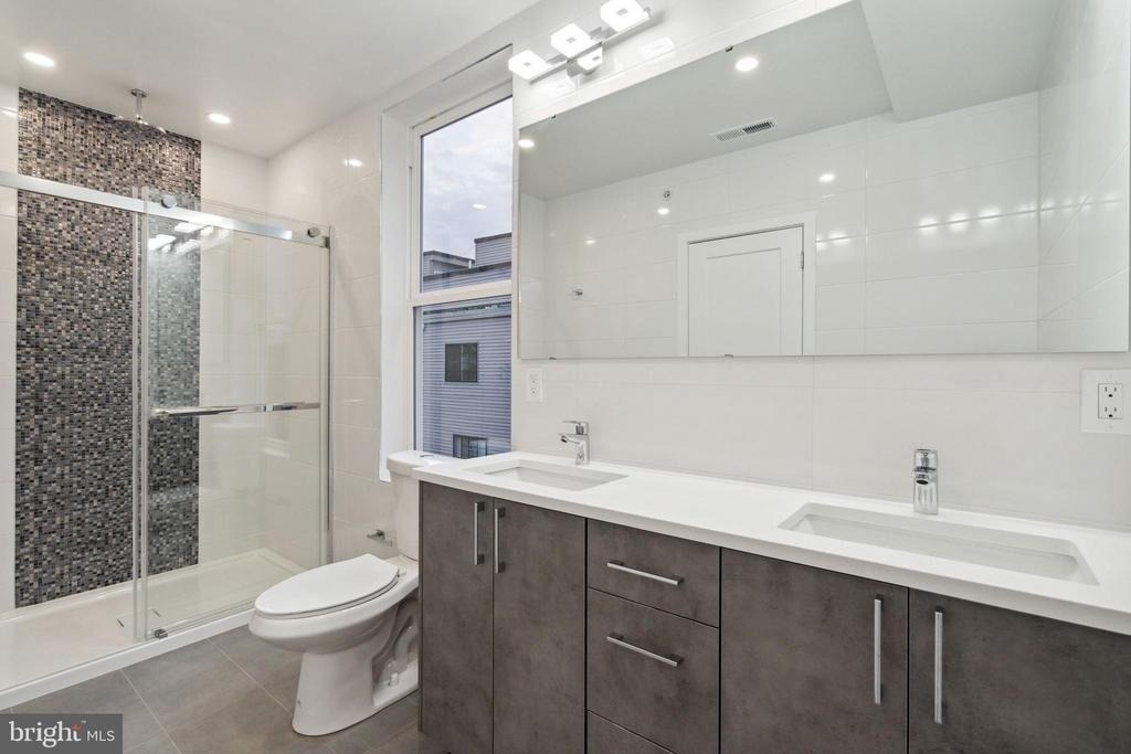 1713 W Seybert Street - Photo 7