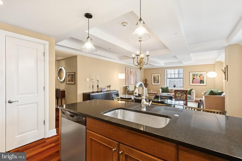 1701 Locust Street - Photo 9