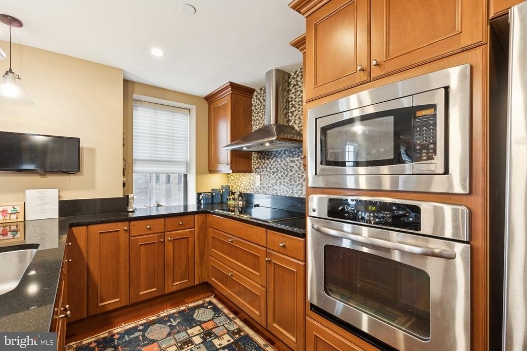 1701 Locust Street - Photo 7