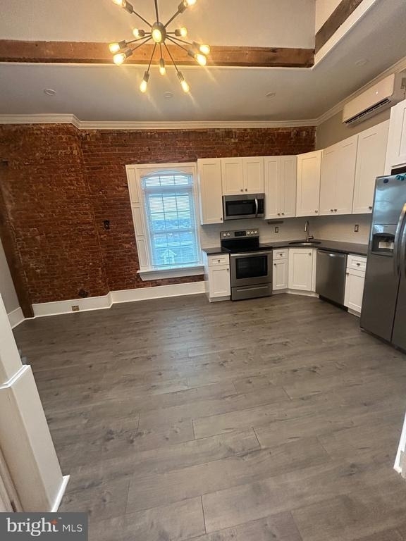 13 N 4th Ave - Photo 2